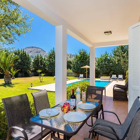 Villa Afrodite Classico *