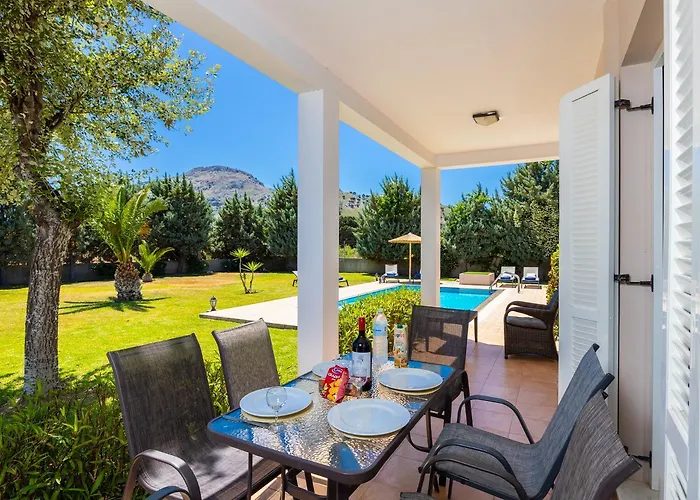 Villa Afrodite Classico *